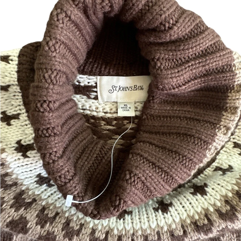 NWT St. John’s Bay Sweater - Picture 3 of 4